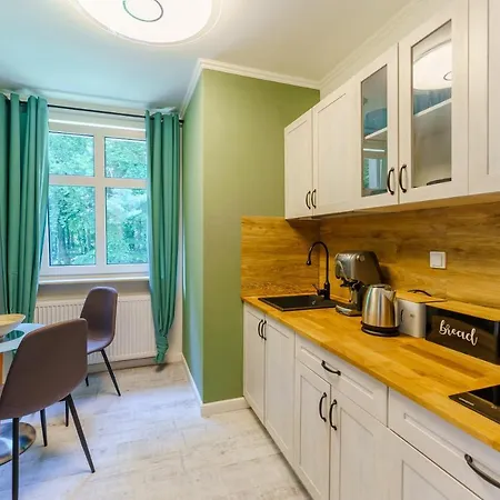 Отель Optima Przy Plazy Ul Wiosenna Колобжег