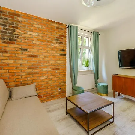 Optima Przy Plazy Ul Wiosenna * Колобжег