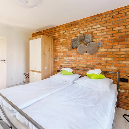 Отель Optima Przy Plazy Ul Wiosenna Колобжег