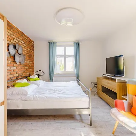 Optima Przy Plazy Ul Wiosenna Отель Колобжег