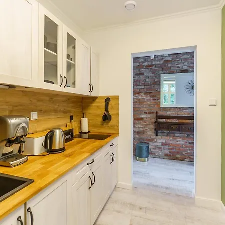 Отель Optima Przy Plazy Ul Wiosenna *